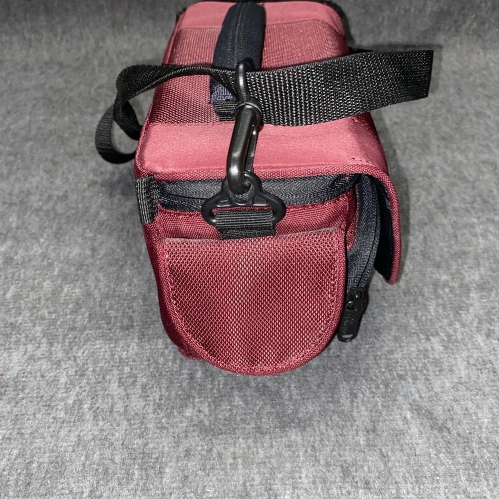 Lowepro Edit 130 Video Camera Bag (Maroon) Should Strap Adjustable Zipper Pocket